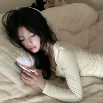 鱼跃在花见